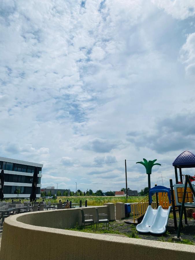 Phoenix Apartments - Monteurwohnung Mit Riesiger Parkflaeche Билефельд Экстерьер фото