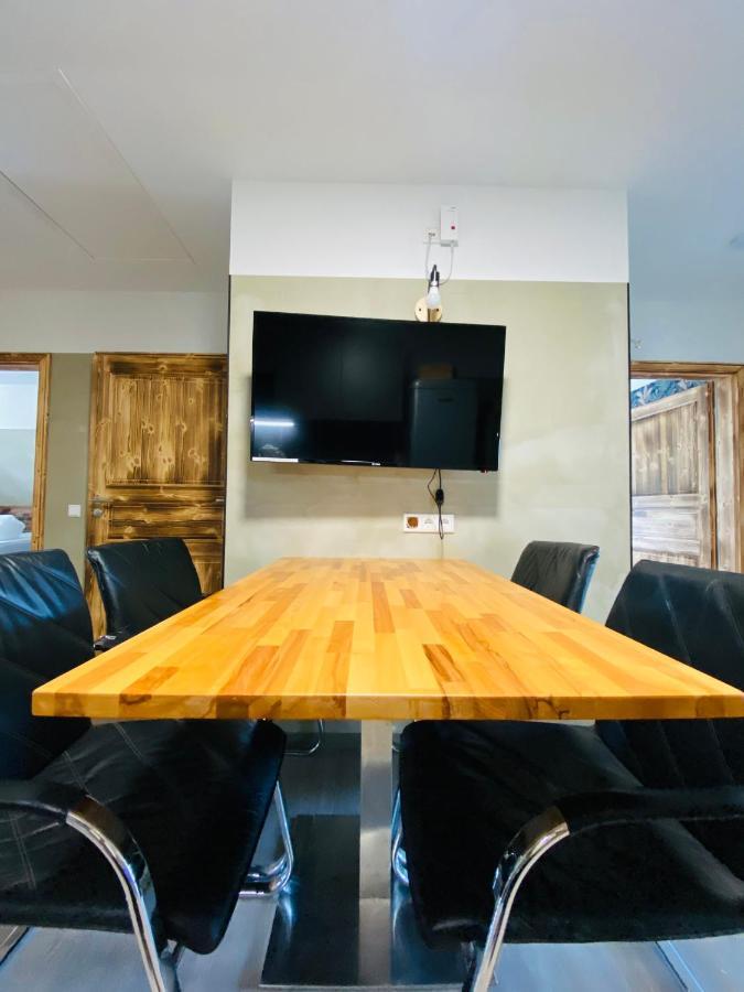 Phoenix Apartments - Monteurwohnung Mit Riesiger Parkflaeche Билефельд Экстерьер фото